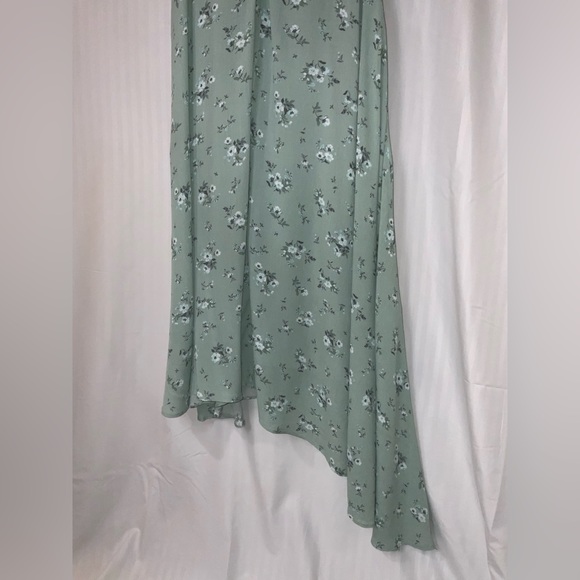 Veiled Collections Long Sleeve Green Maxi Dress - Picture 7 of 14